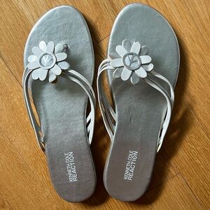 Kenneth Cole Reaction Silver Flower and Peace Sandals.
